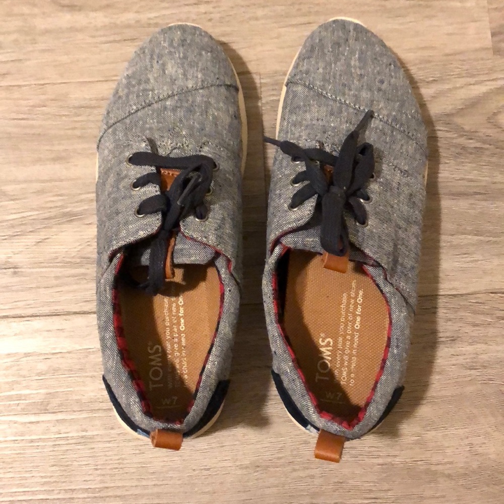 TOMS Sneakers